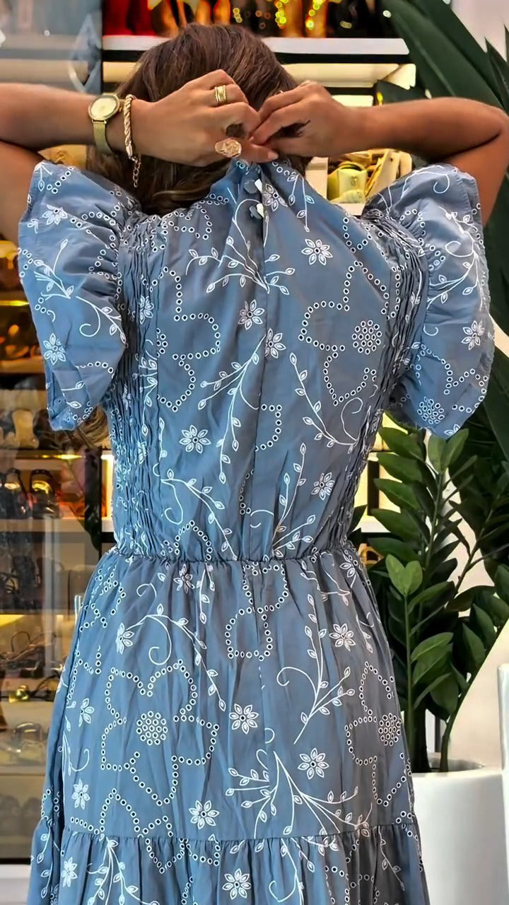 Vestido em lyser forrado